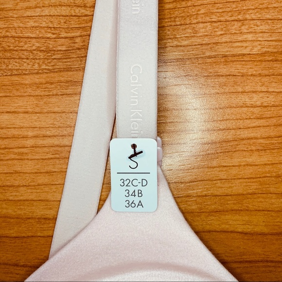 Calvin Klein Lightly Lined Wirefree Lounge Bra - Picture 5 of 13